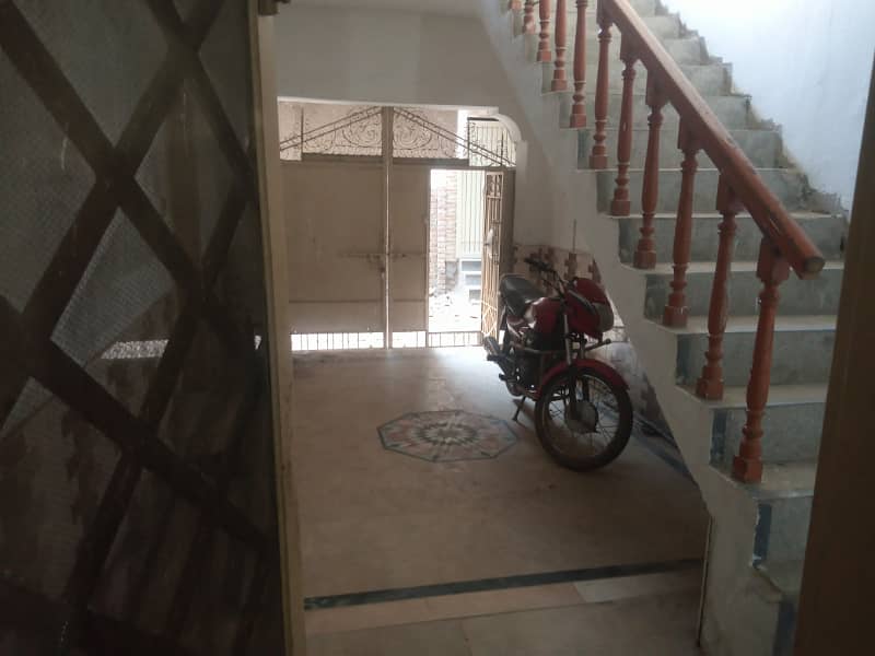 2 rooms ground portion available for rent in khanna pull sanam chok 1