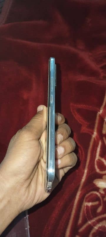 vivo v23e achi condition man 7