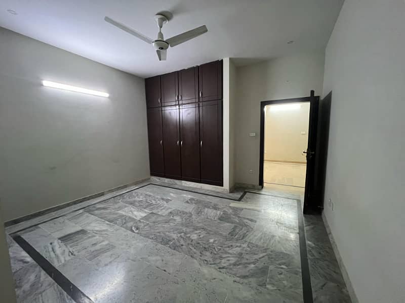 7 Marla lower portion (Basement) for Rent in G-13/3 2