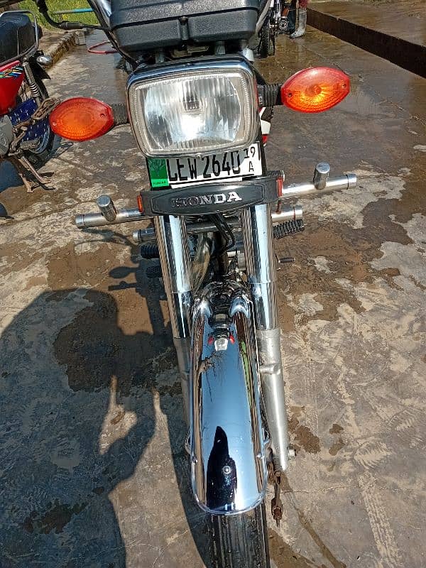 Handa cd 125 model 2019 urgent sale 0