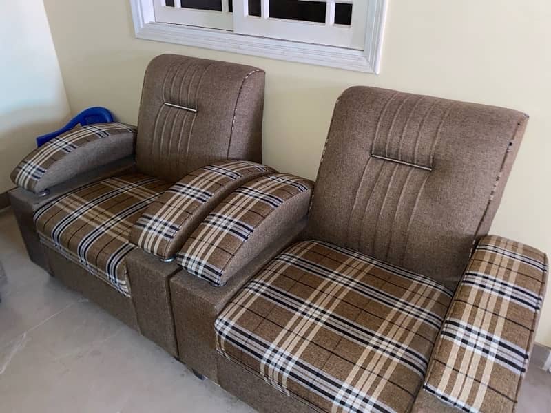 7 seater sofa set with table condition like new non use 1