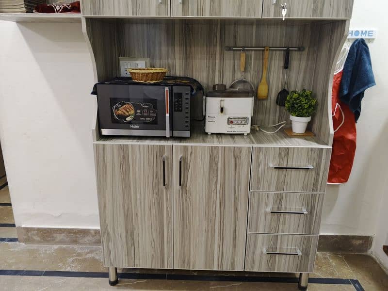 Designer Kitchen Cabinet 2