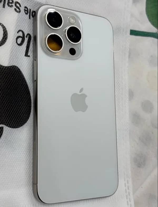 Iphone 15 Pro Max 1