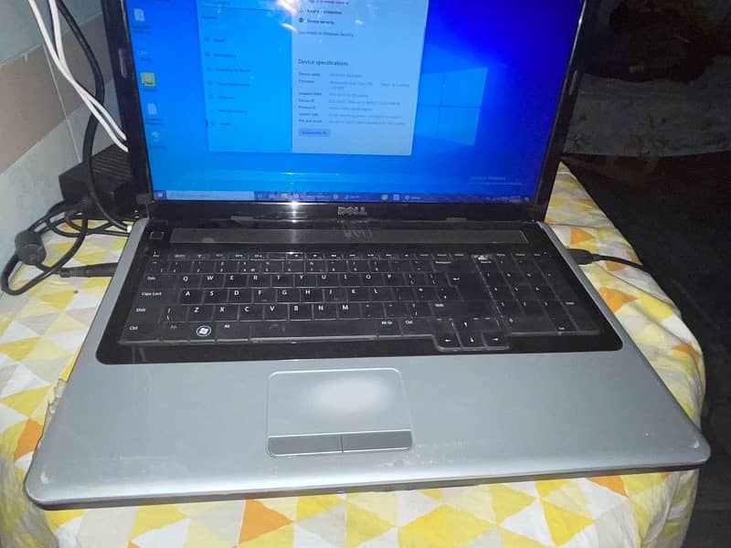 Dell laptop 6gb Ram And window 10 for sale 0