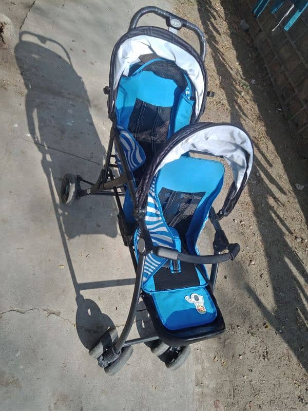 Twin baby pram 5