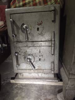 safety Locker almari four lock