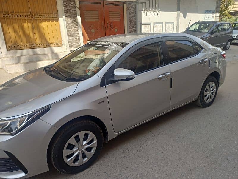 Toyota Corolla GLI 2017 in very good condition 5