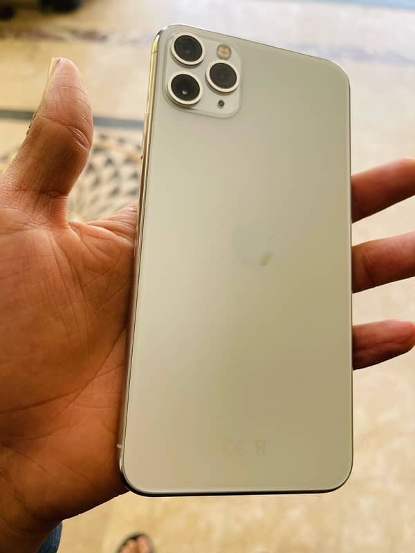 iPhone 11 pro max pta approved 6