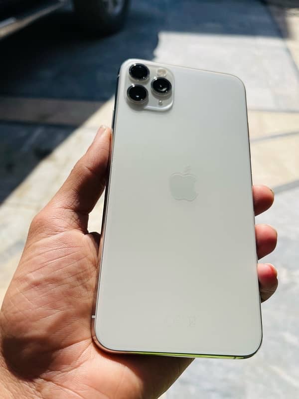 iPhone 11 pro max pta approved 7