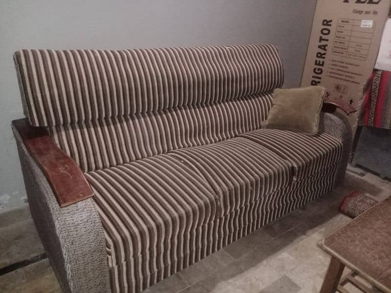 Sofa set 5 Seater Urjent 1