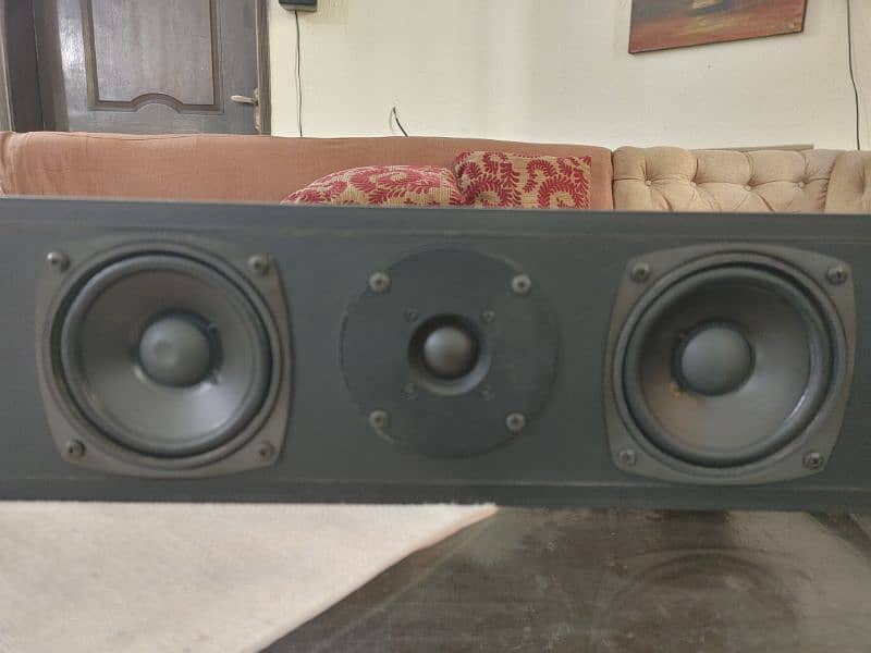 Yamaha Center Speaker NS-C105 3