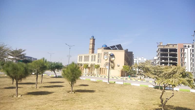 PRIME LOCATION PLOT IN FAISAL TOWN BLOCK ( A ) 5