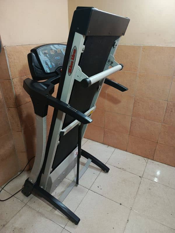 Slim Line Automatic Treadmill 0