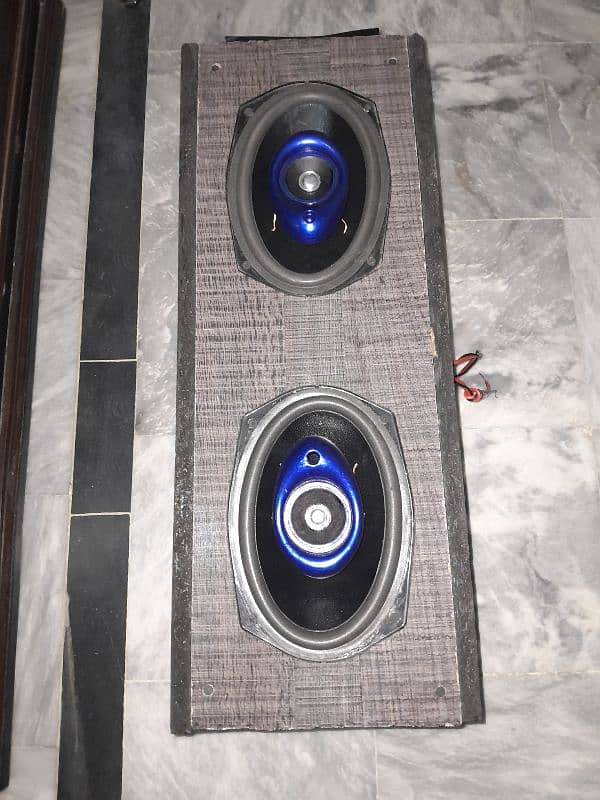 car speaker with box 2