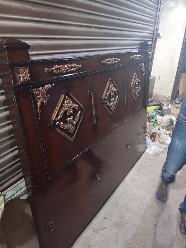 Bad room furniture 4 pice urgent sale condition good 1