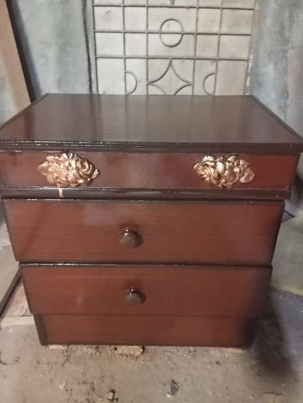 Bad room furniture 4 pice urgent sale condition good 4