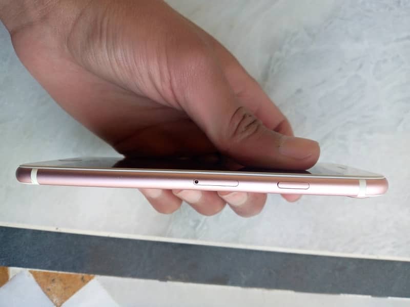 iPhone 7 pta approved urgent sale 4