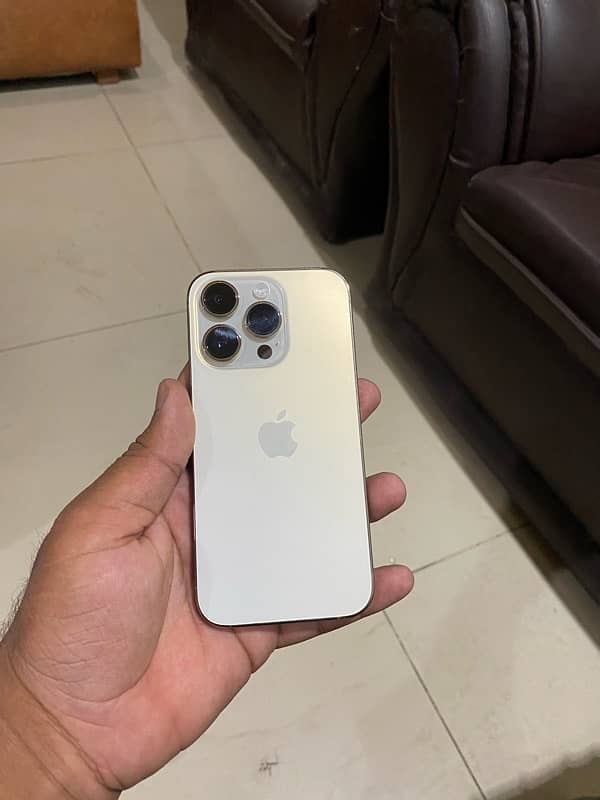 IPHONE 14 PRO 8