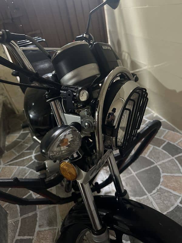 Suzuki 150 gs 11