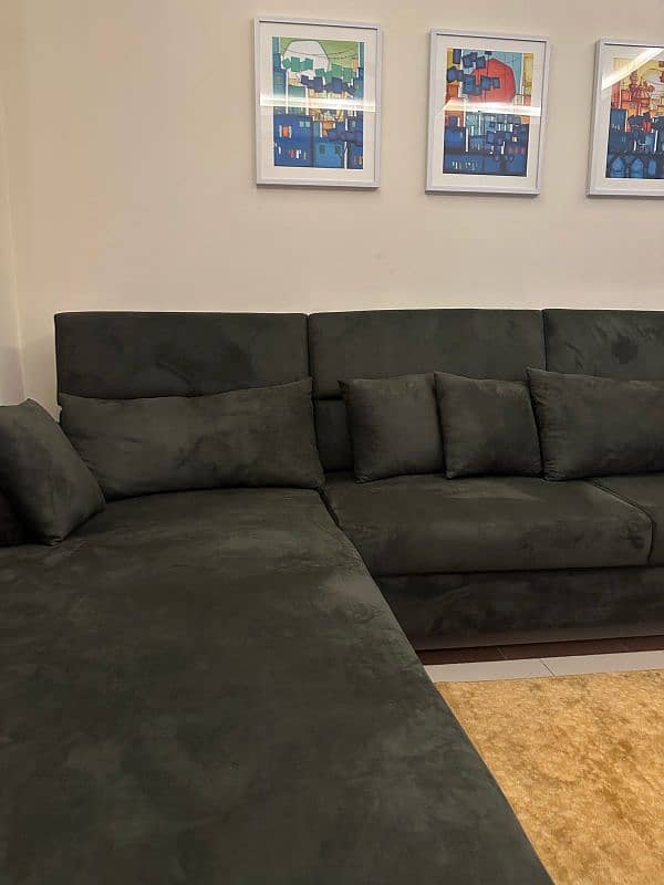 brand new sofa for urgent sale 0