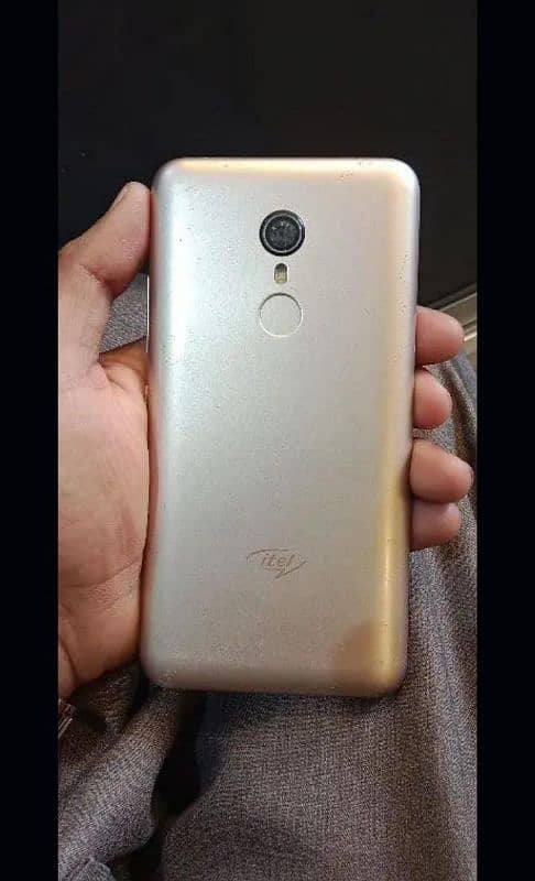 itel a33 1