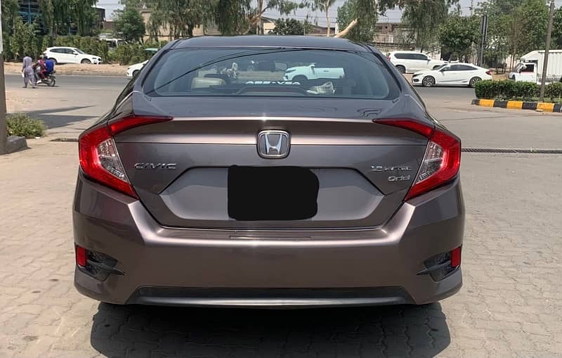 Honda Civic 2019 6