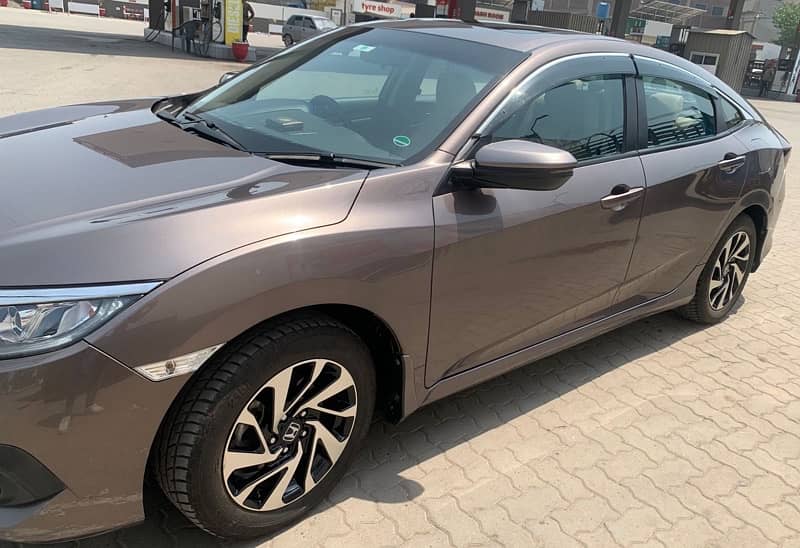 Honda Civic 2019 7