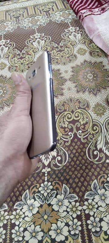 Samsung j5 4G very good condition 3