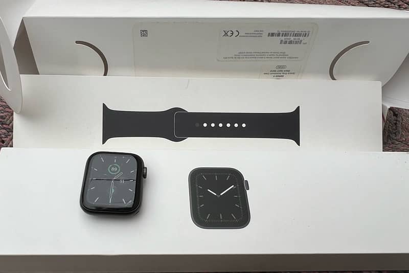 Apple Watch Series 5 44mm 0