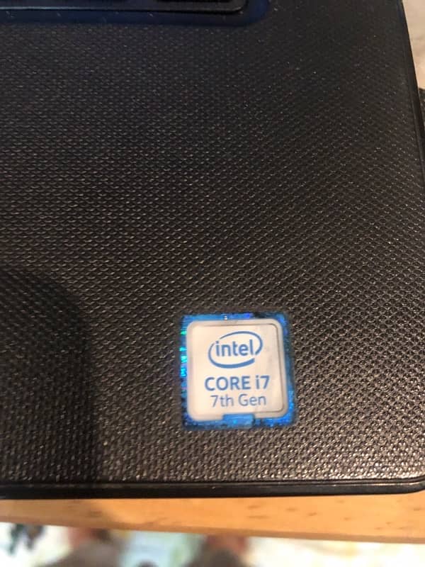 Urgent sale One hand Use core i7 7th generation 0