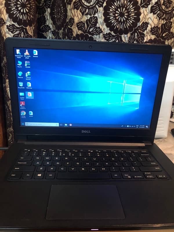 Urgent sale One hand Use core i7 7th generation 3