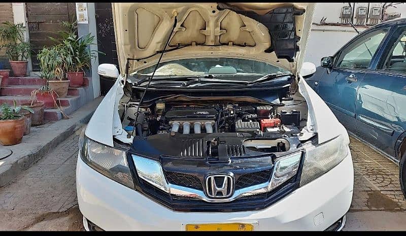 URGENT SALE in 33.8 lac - Honda City Aspire 1.5 Prosmatec 8