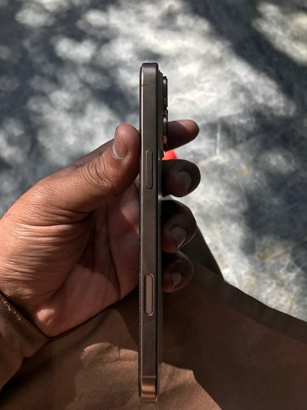 iPhone 16pro max 256gb 5