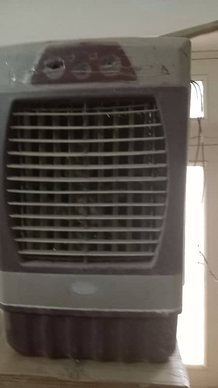 Solar panel with plastic air cooler 5