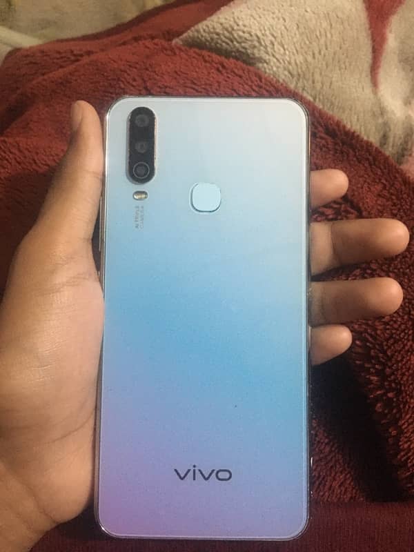 vivo y17 hai gb8.256 hai 0