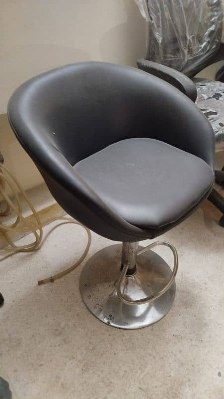 office chair,cluster,table for sale 14