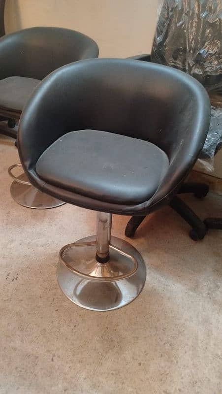 office chair,cluster,table for sale 15