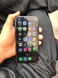 iPhone 11 64 gb jv non pta all okay batery service