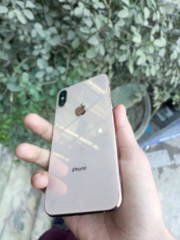 IPhone Xs 3