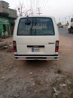 Toyota hiace 1985 model