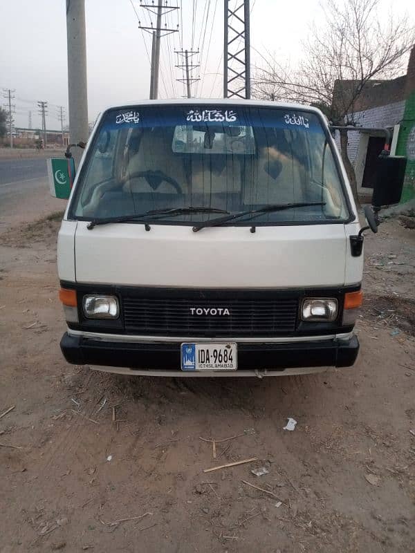 Toyota hiace 1985 model 3