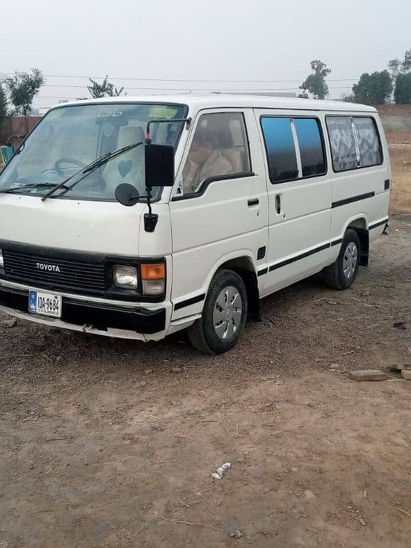 Toyota hiace 1985 model 10