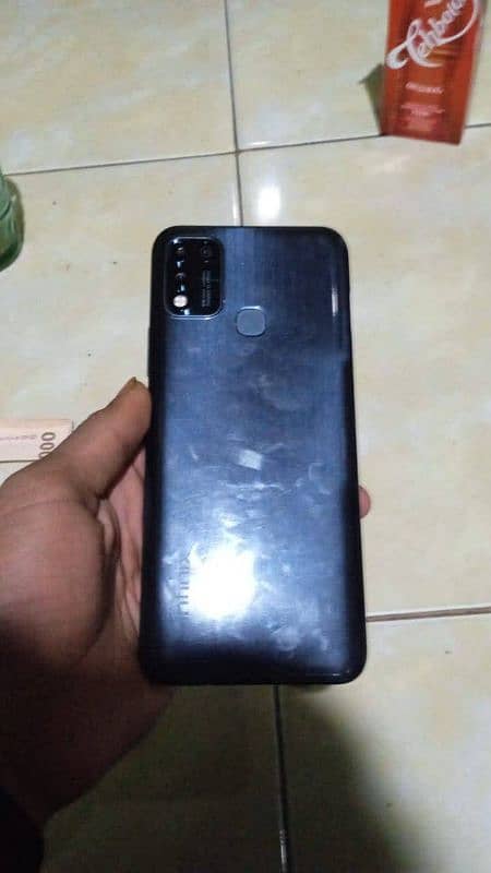 Infinix hot 10 play all set is ok but back camera is not work 2