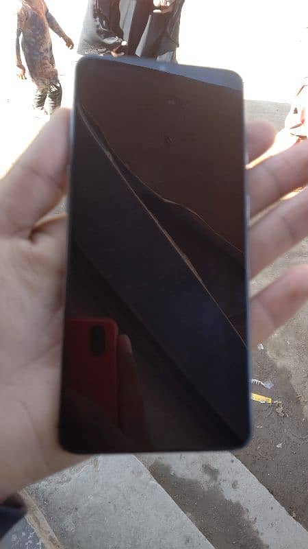 one plus 7T Available 10/9 Condition 6