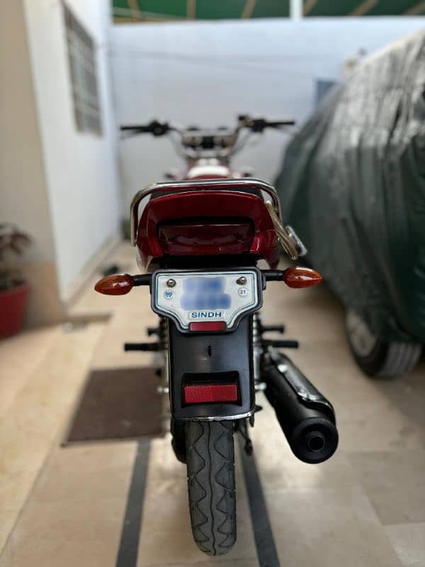 Yamaha YB 125Z-DX 2021 Red in original condition. 5