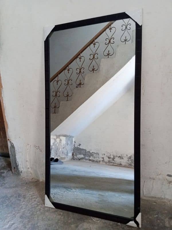 Home decor Mirror, length 3foot 2 inch,widh 1 foot1/2 inch 1