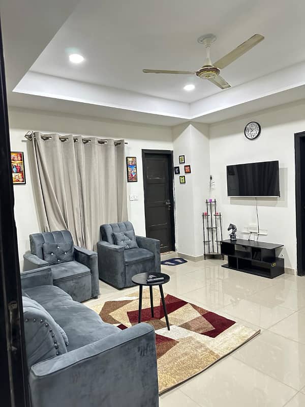 1,2 full furnished bed apartment available for rent 0