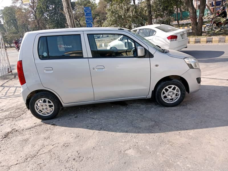 Suzuki Wagon R 2018 1