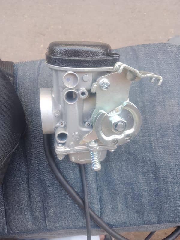 YBR carburetor brand new 2