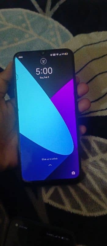 Realme 5i for sale 10 by 10 with box and charger 0